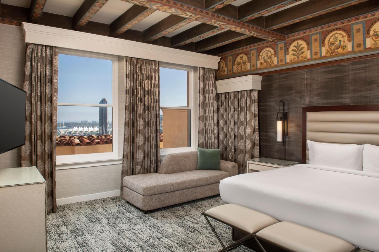 Courtyard By Marriott San Diego Downtown Экстерьер фото