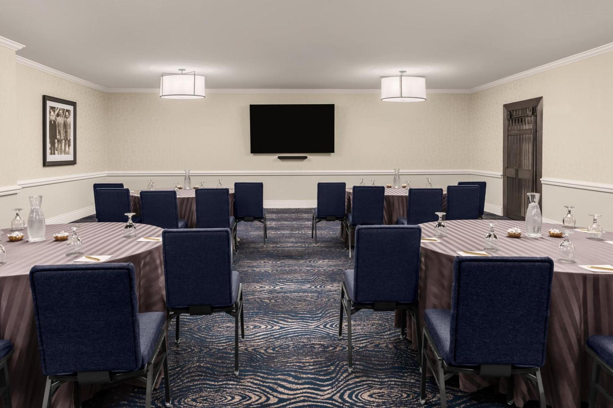Courtyard By Marriott San Diego Downtown Экстерьер фото