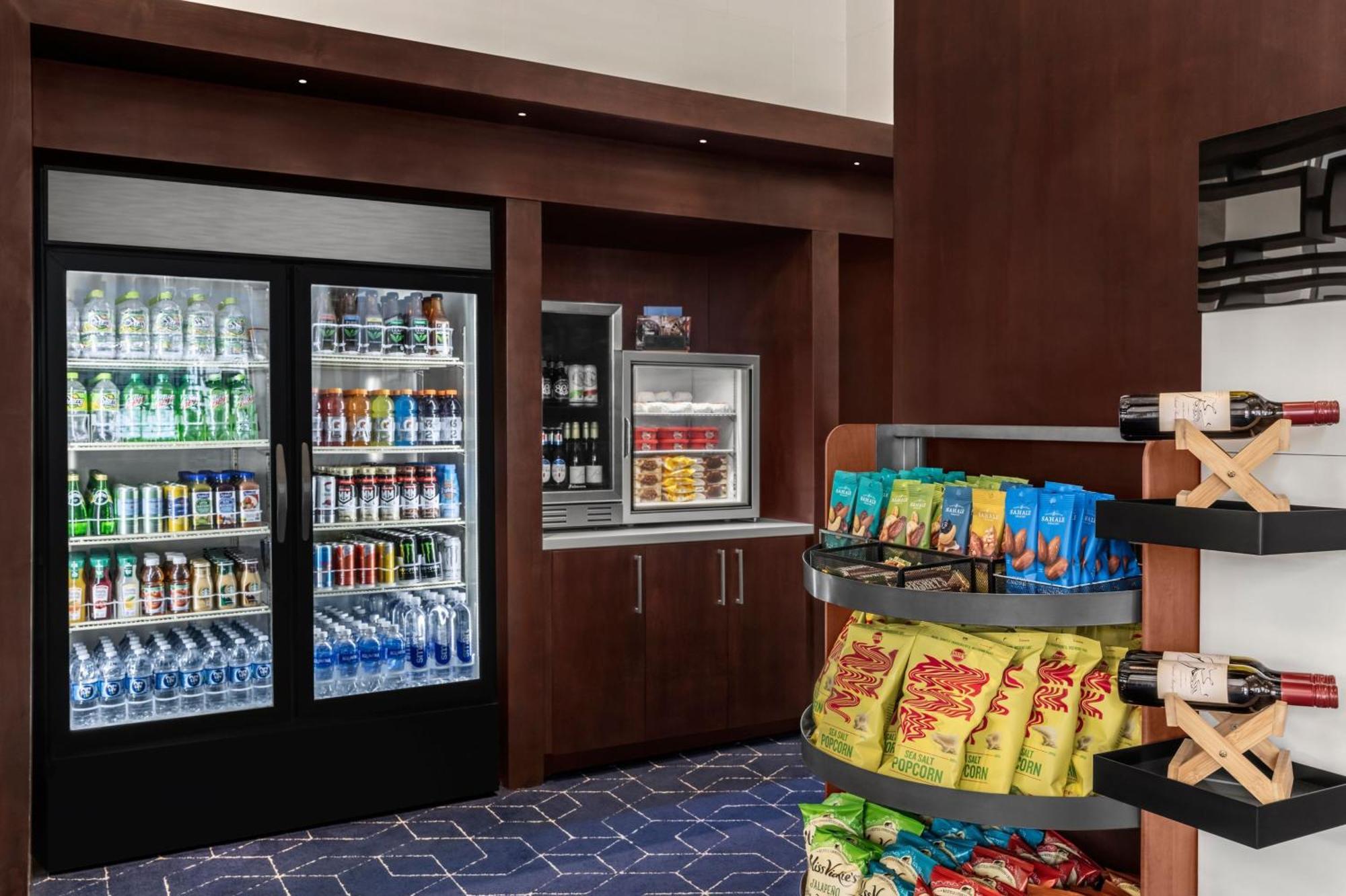 Courtyard By Marriott San Diego Downtown Экстерьер фото